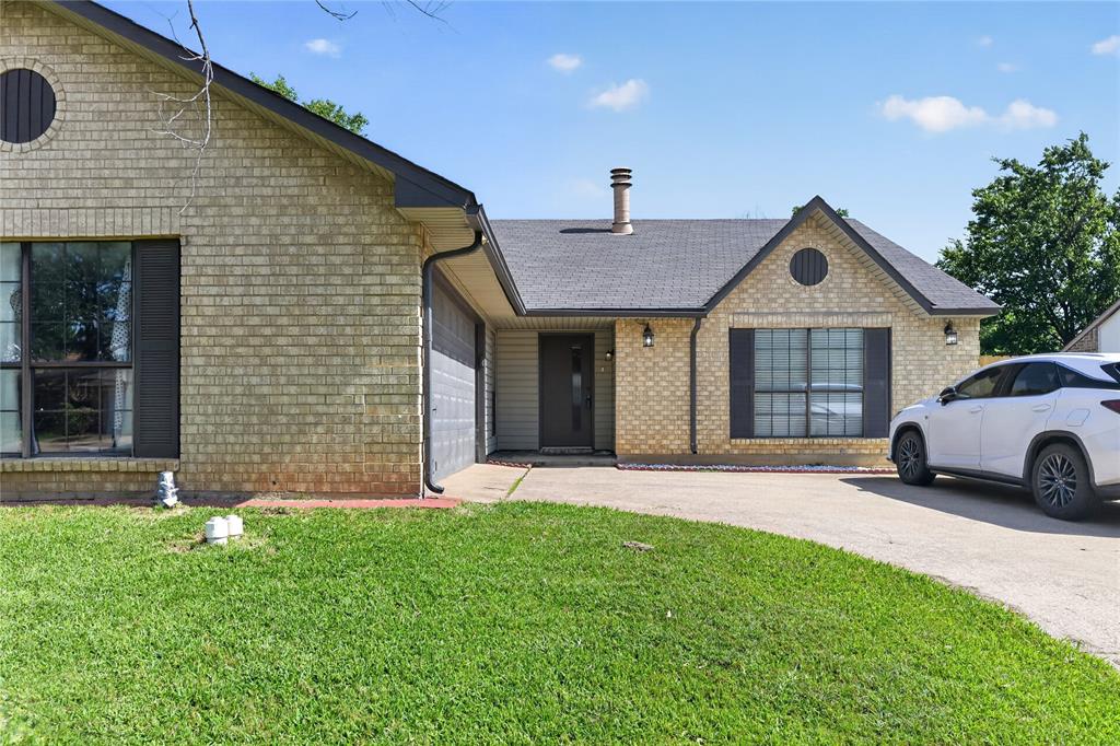 3825 Hackberry Lane