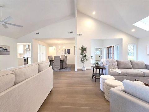 233 Woodcrest Drive Richardson TX 75080