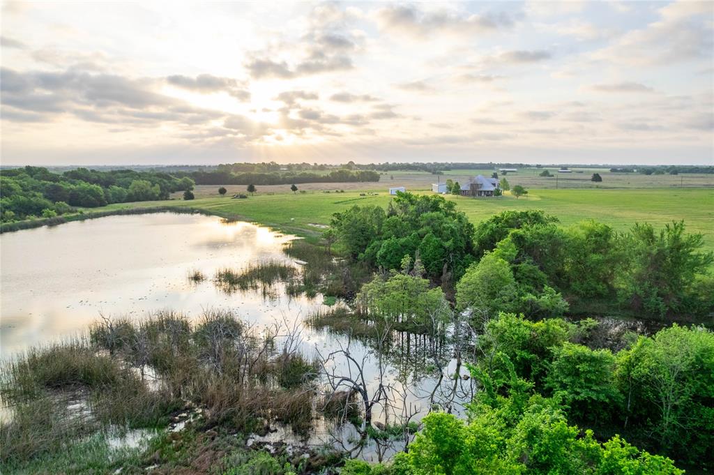 1906 Farm Road 1506