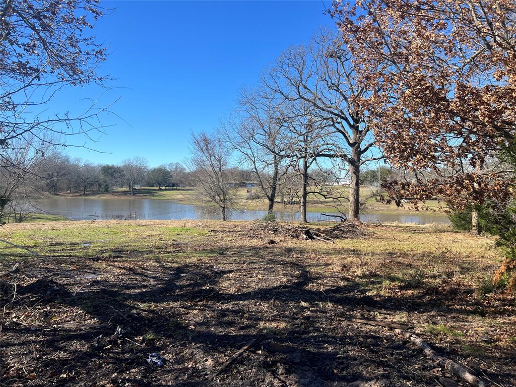 8846 Private Road 2402