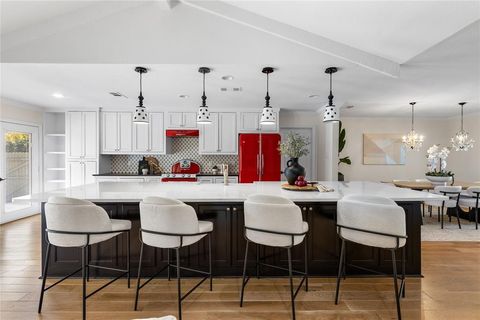 2125 Lakecrest Drive Grapevine TX 76051