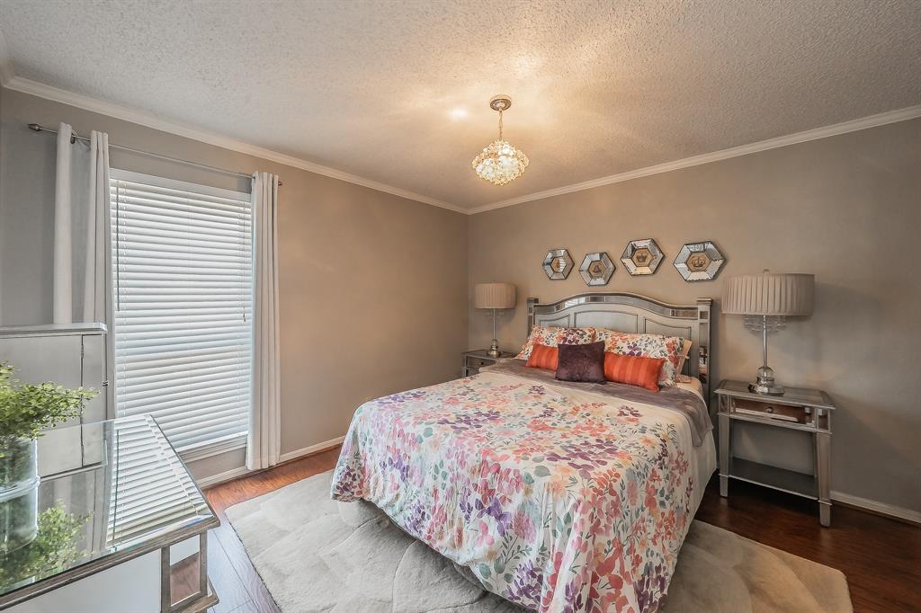 Cloisters Condo The - Residential