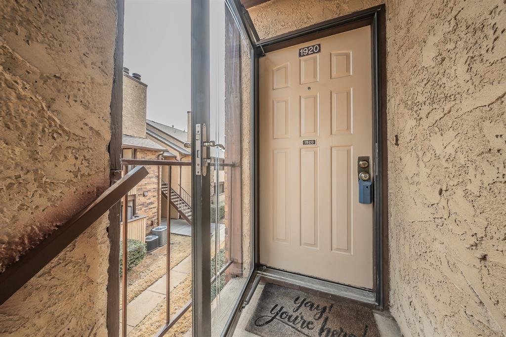 1200 Harwell Drive 1920