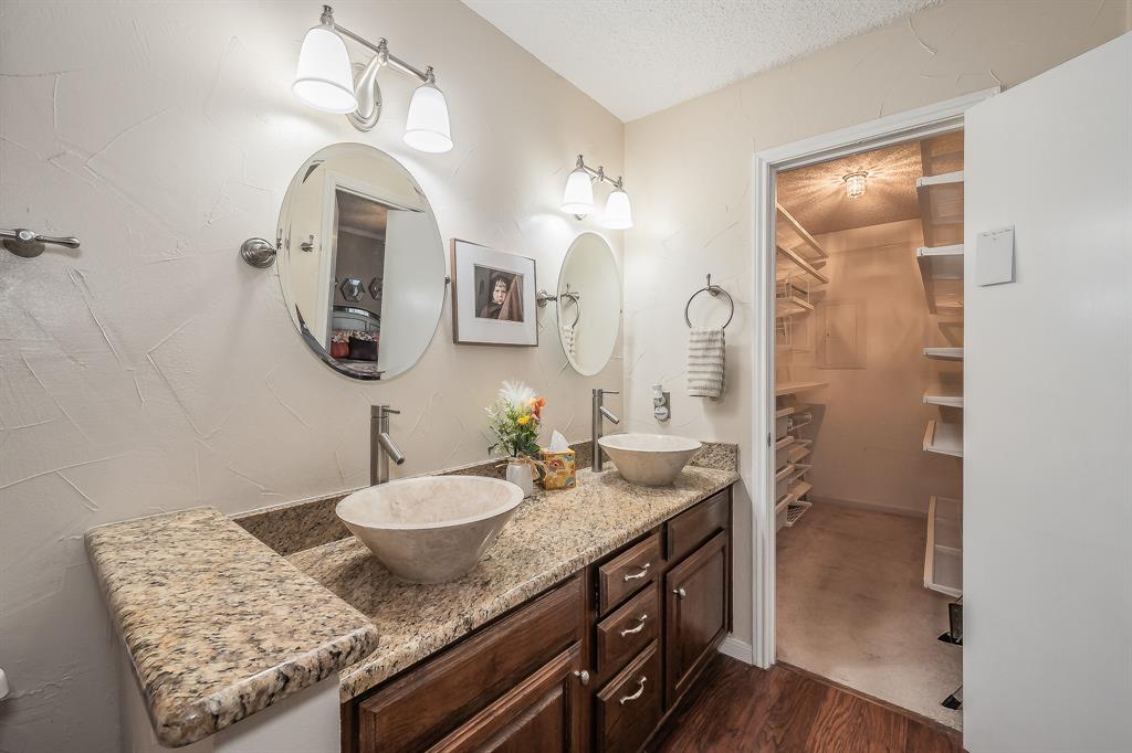 Cloisters Condo The - Residential