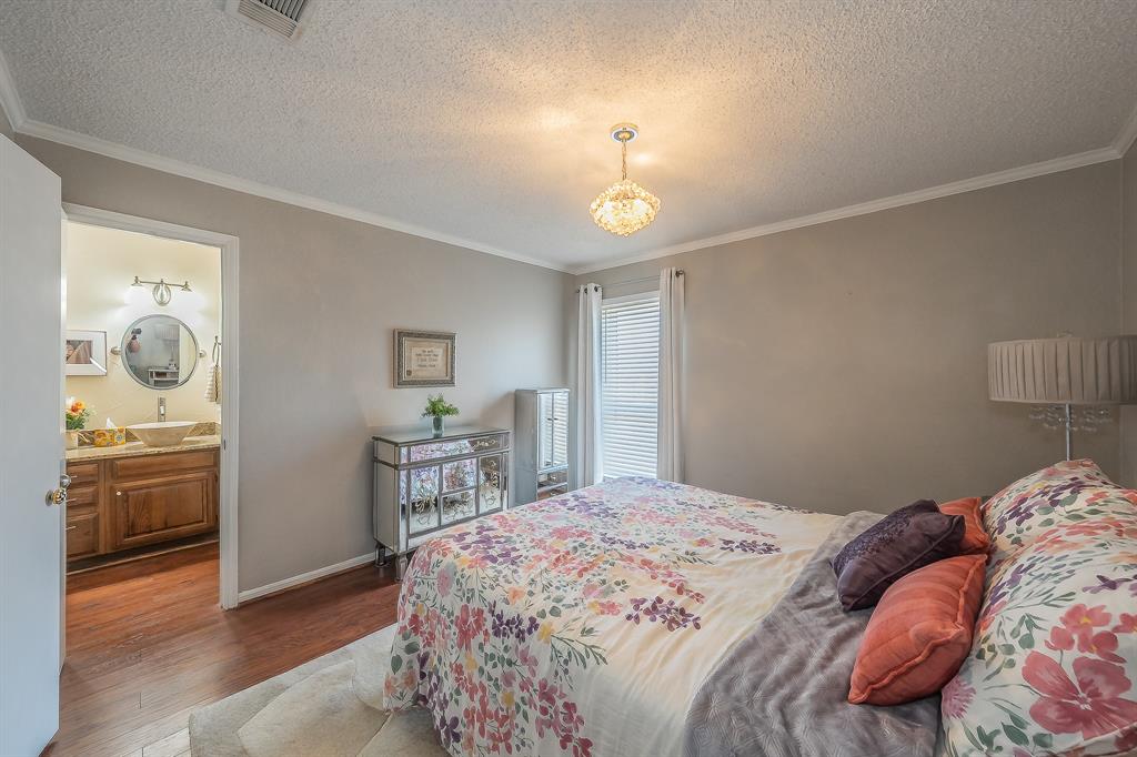 Cloisters Condo The - Residential