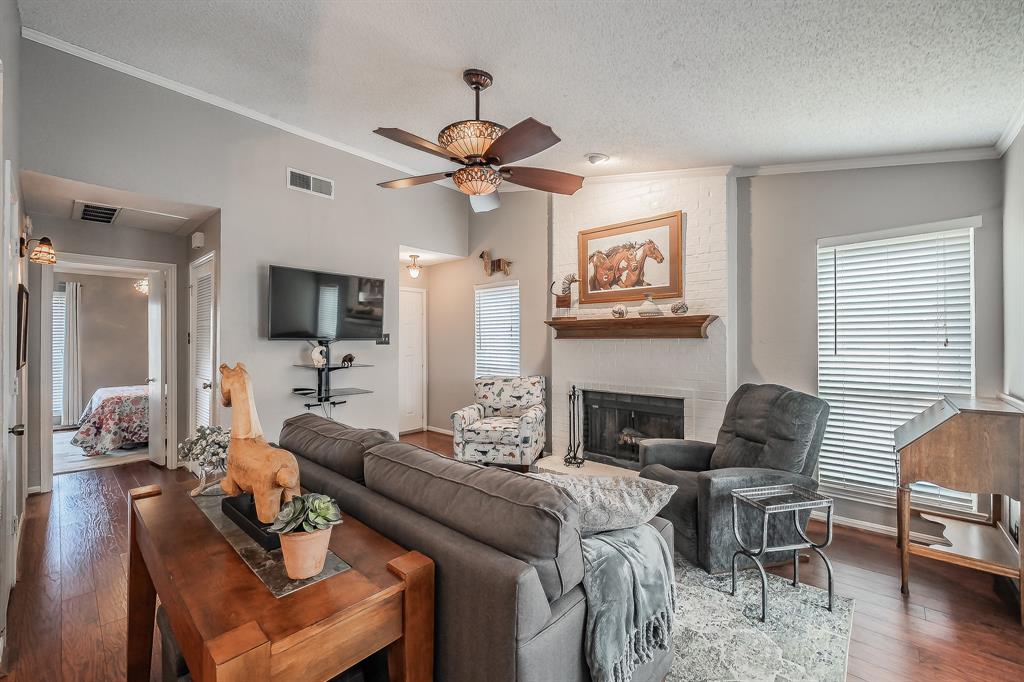 1200 Harwell Drive 1920