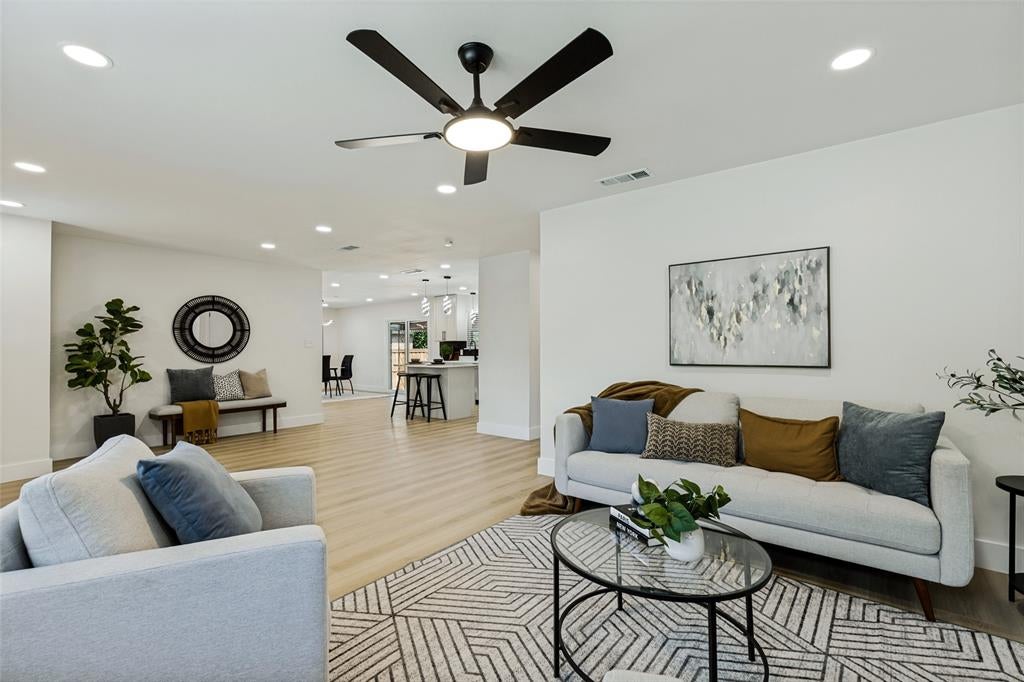 2553 Dorrington Drive