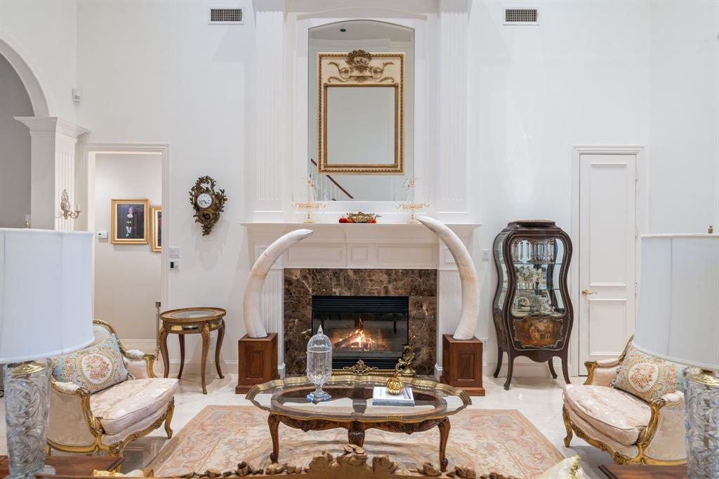 3109 Oak Hollow Drive