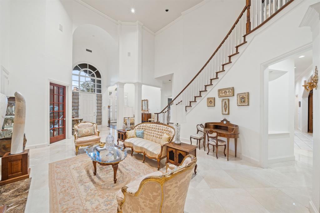 3109 Oak Hollow Drive