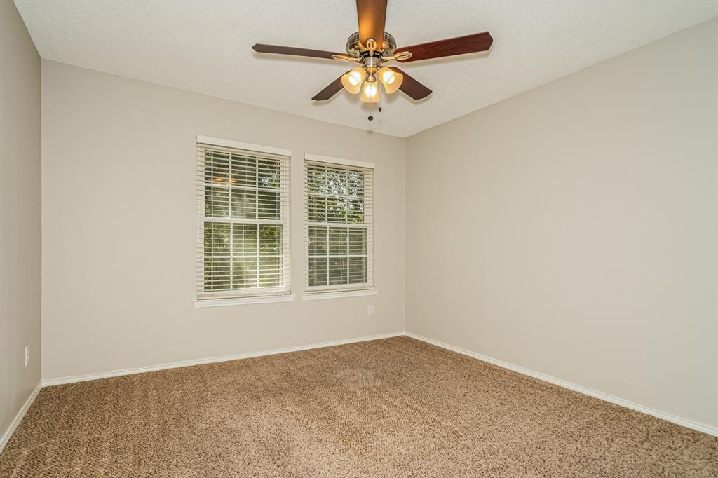 Meadows Of Roanoke Ph I - Residential Lease