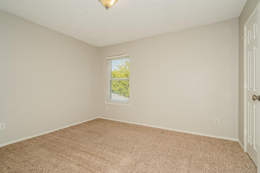 Meadows Of Roanoke Ph I - Residential Lease