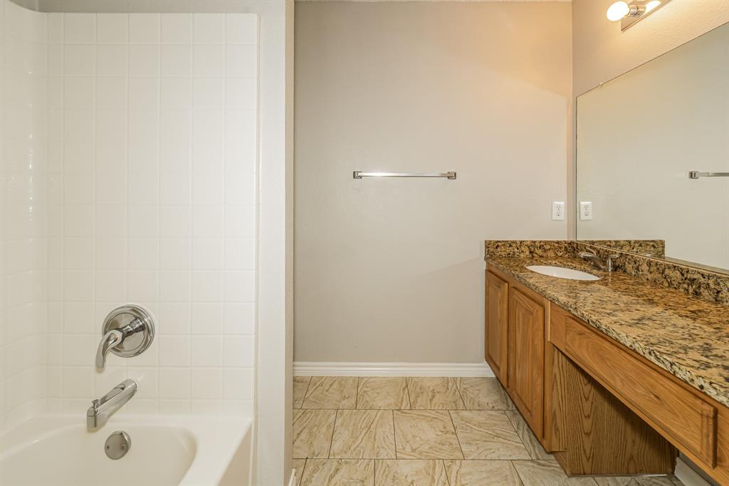 Meadows Of Roanoke Ph I - Residential Lease