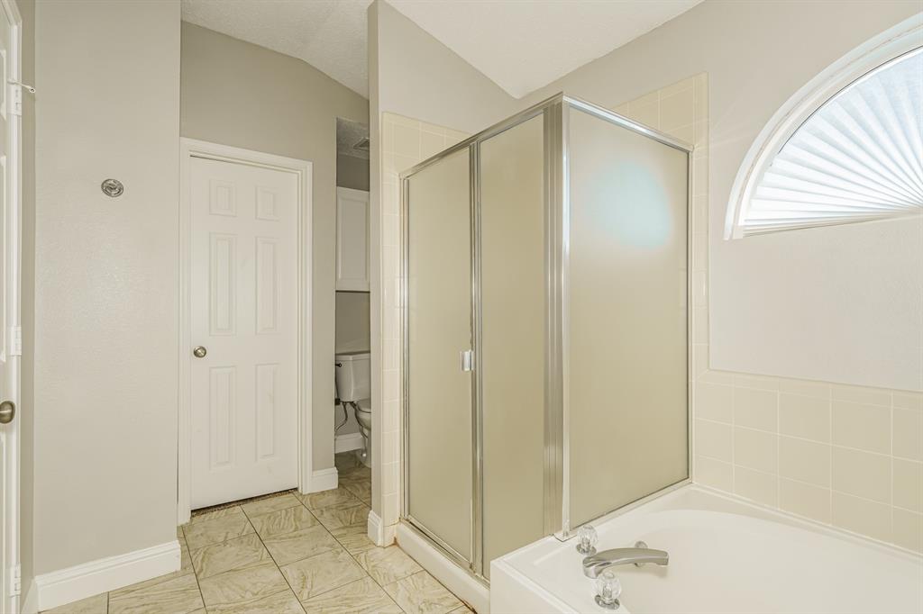 Meadows Of Roanoke Ph I - Residential Lease