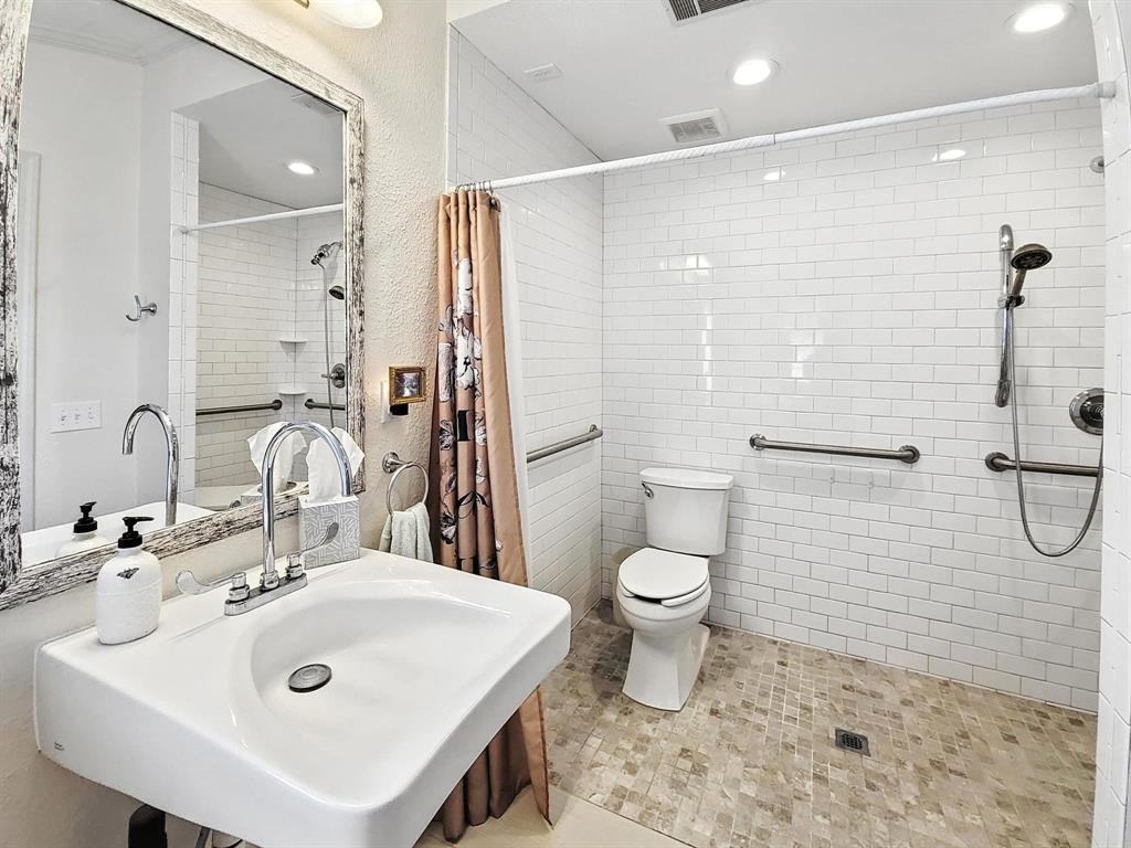 ELLISON JAMES - Residential