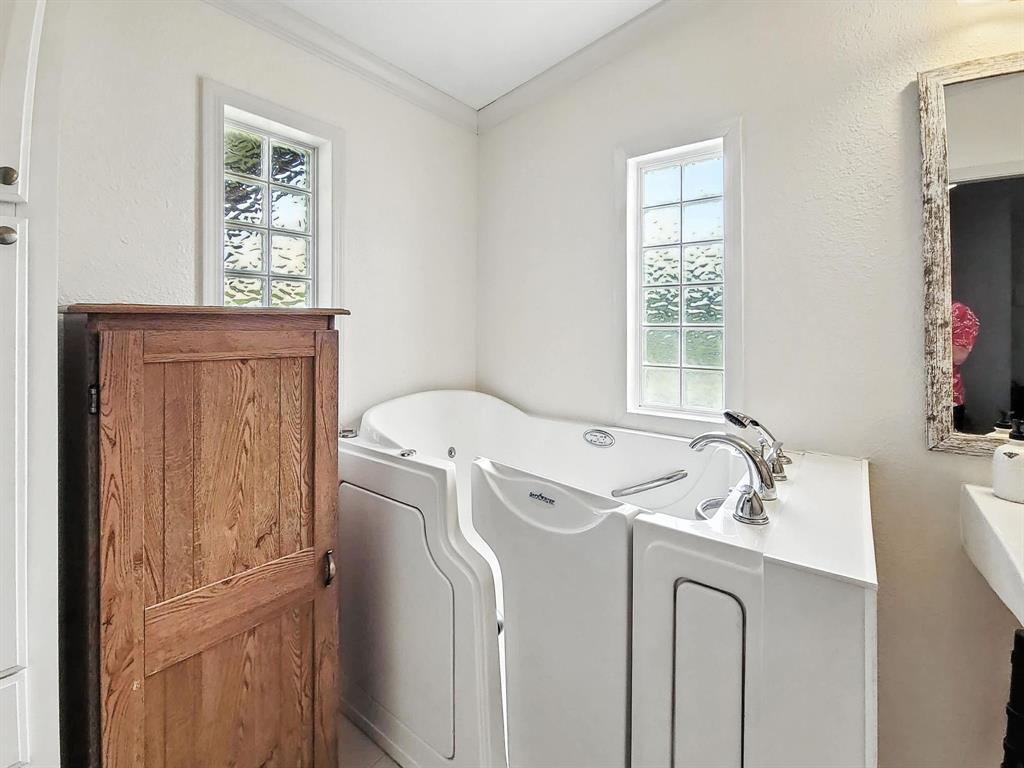 ELLISON JAMES - Residential