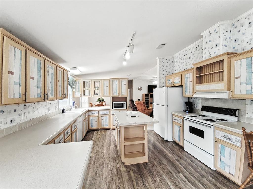 ELLISON JAMES - Residential