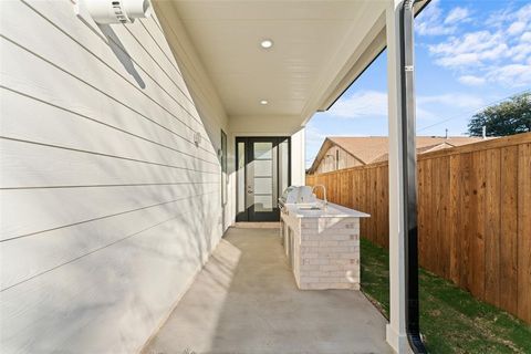 Tiny photo for 2313 S Vernon Avenue, Dallas, TX 75224 (MLS # 21101682)