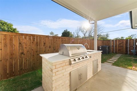 Tiny photo for 2313 S Vernon Avenue, Dallas, TX 75224 (MLS # 21101682)