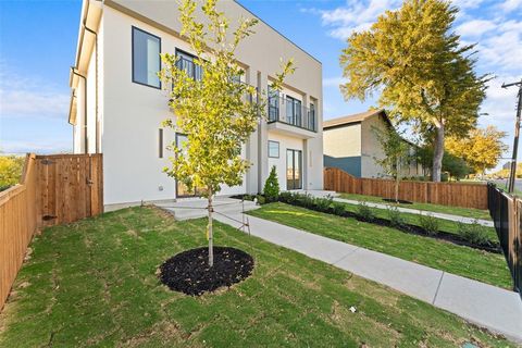 Tiny photo for 2313 S Vernon Avenue, Dallas, TX 75224 (MLS # 21101682)