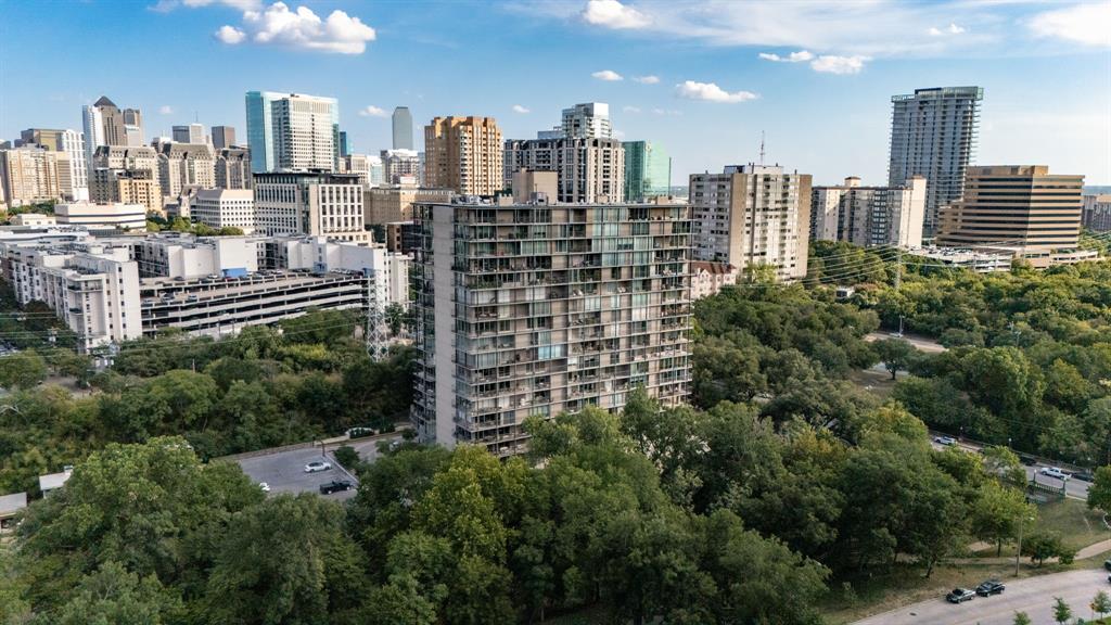 Park Towers Condo - Residential