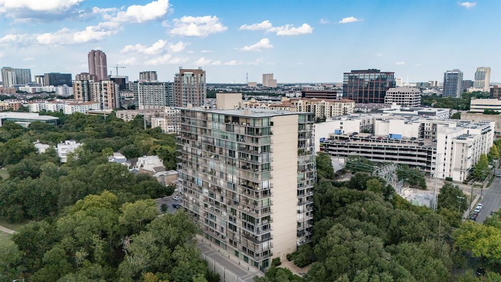 Park Towers Condo - Residential