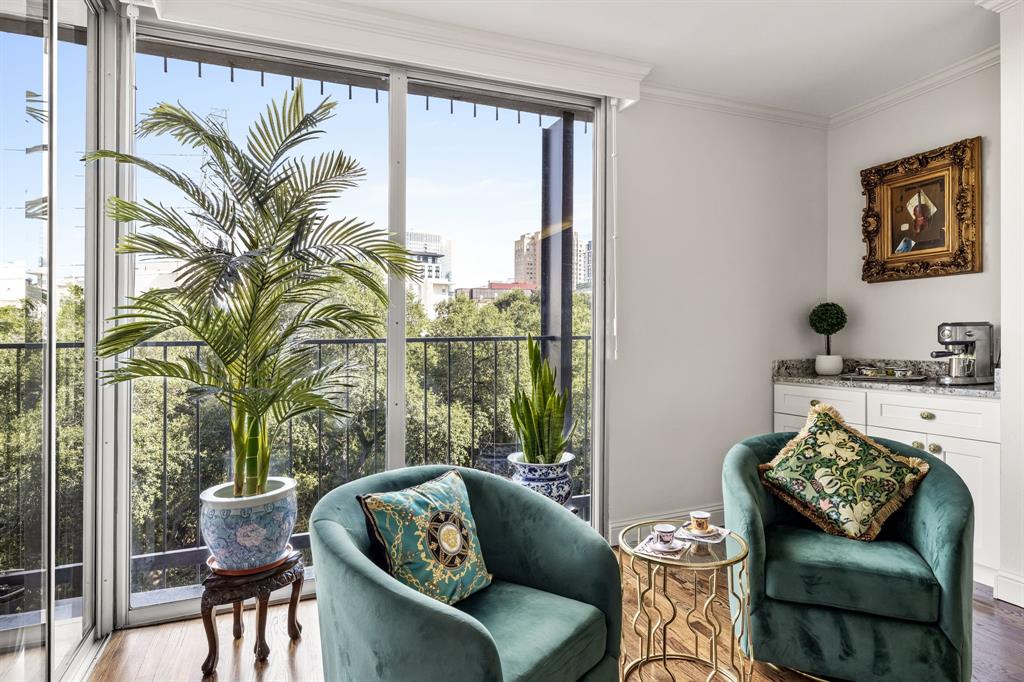 Park Towers Condo - Residential