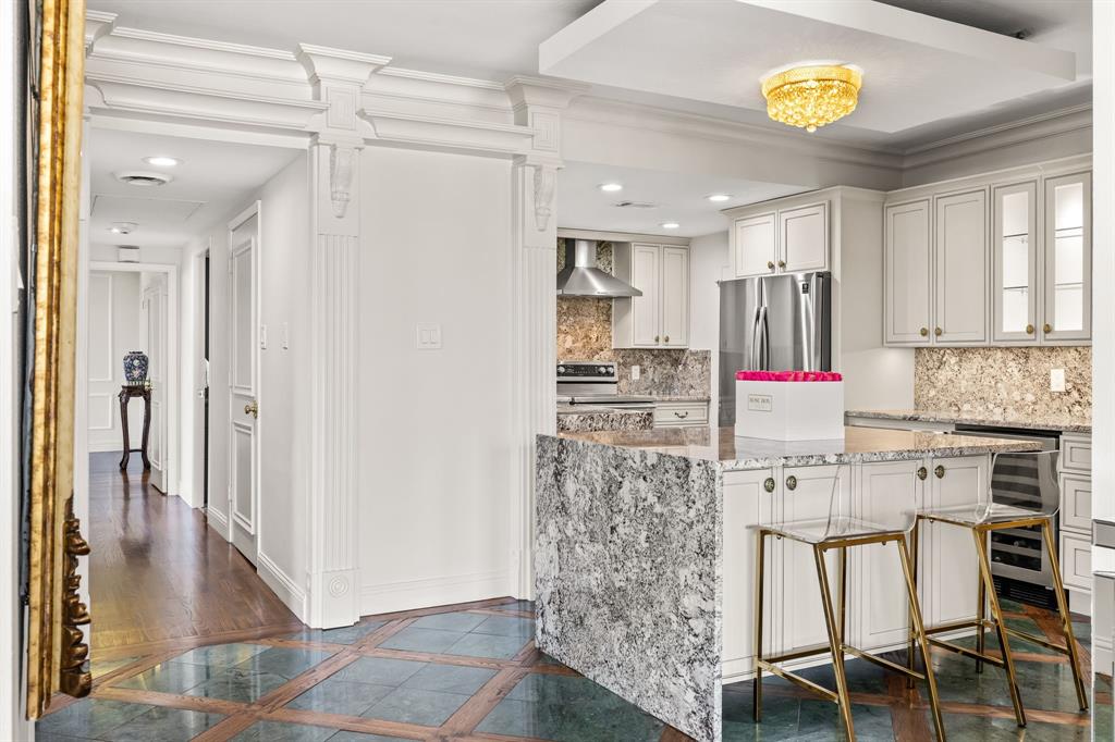 Park Towers Condo - Residential