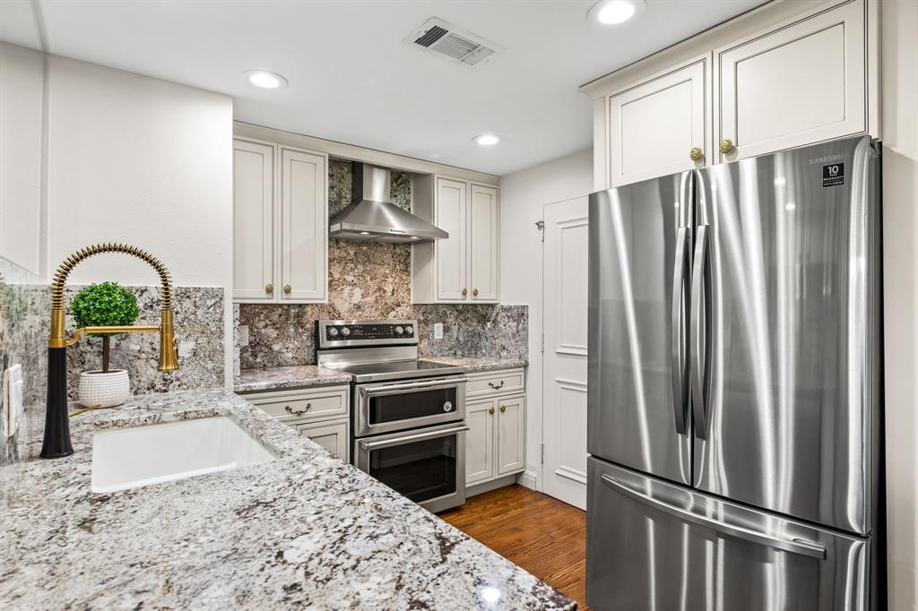 Park Towers Condo - Residential