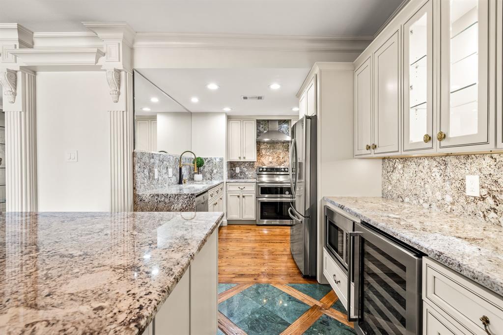 Park Towers Condo - Residential