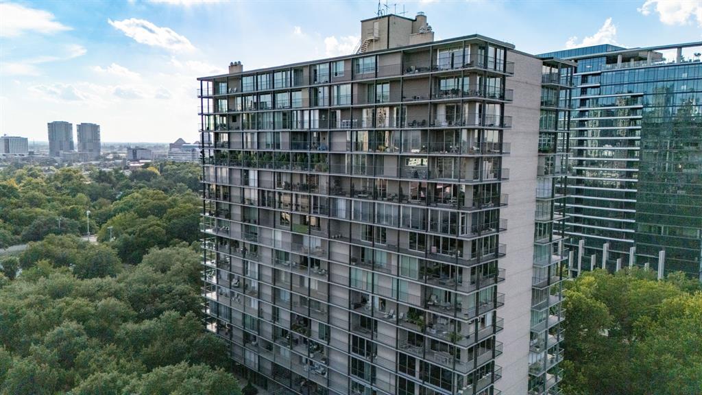 Park Towers Condo - Residential