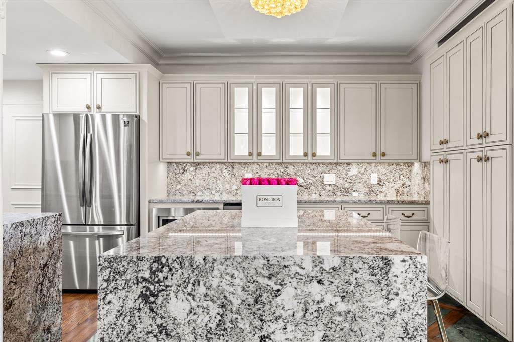 Park Towers Condo - Residential