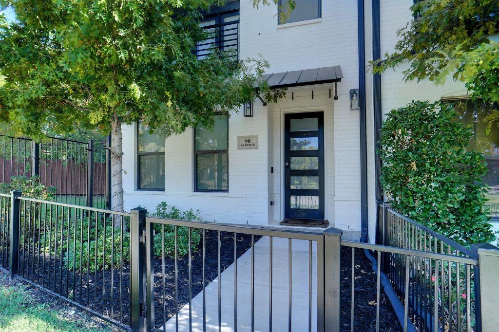 98 Kaufman Street
