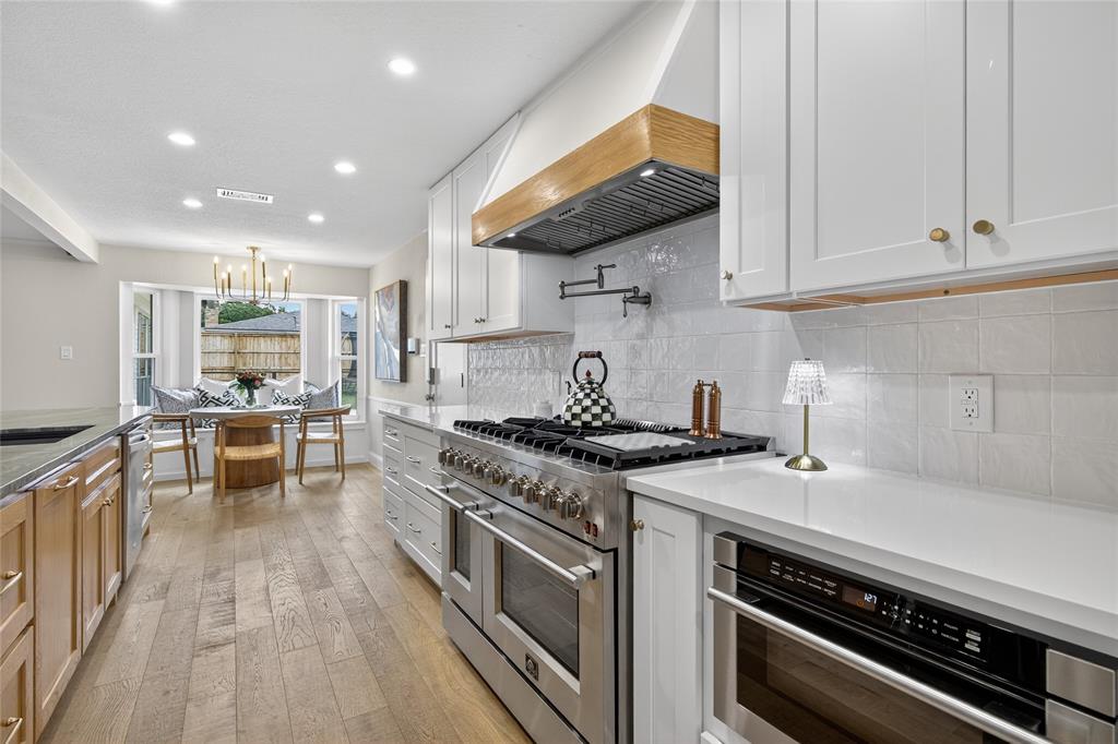 Hurst, Texas 76054, United States, 3 Bedrooms Bedrooms, ,2 BathroomsBathrooms,Residential,Pending,216511