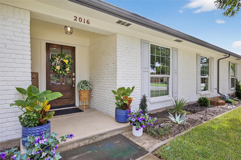 Hurst, Texas 76054, United States, 3 Bedrooms Bedrooms, ,2 BathroomsBathrooms,Residential,Pending,216511