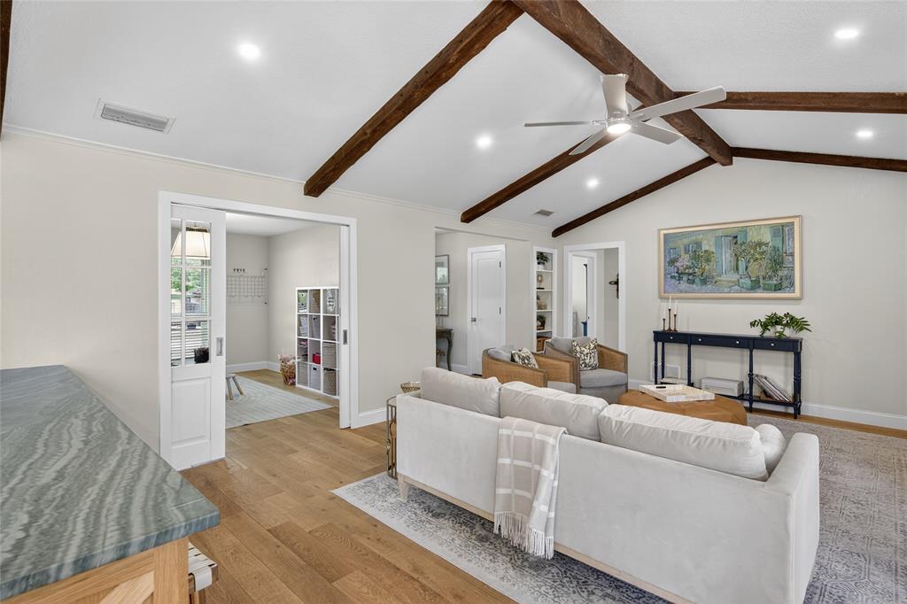 Hurst, Texas 76054, United States, 3 Bedrooms Bedrooms, ,2 BathroomsBathrooms,Residential,Pending,216511