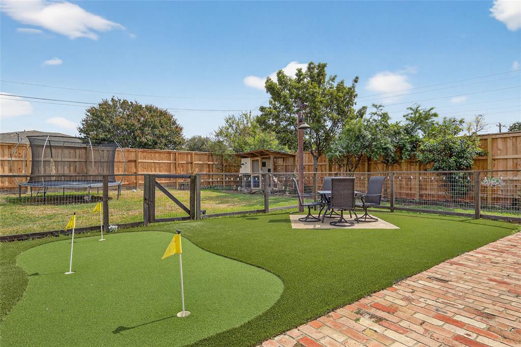 Hurst, Texas 76054, United States, 3 Bedrooms Bedrooms, ,2 BathroomsBathrooms,Residential,Pending,216511