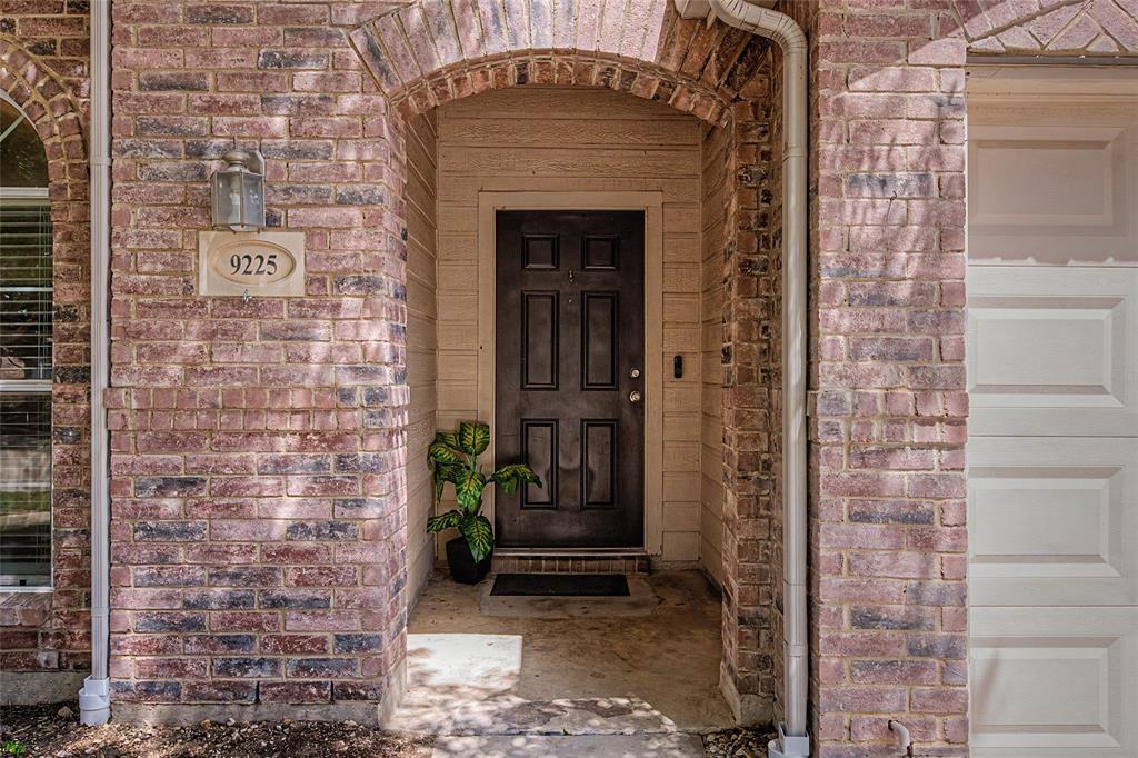 9225 Comanche Ridge Drive