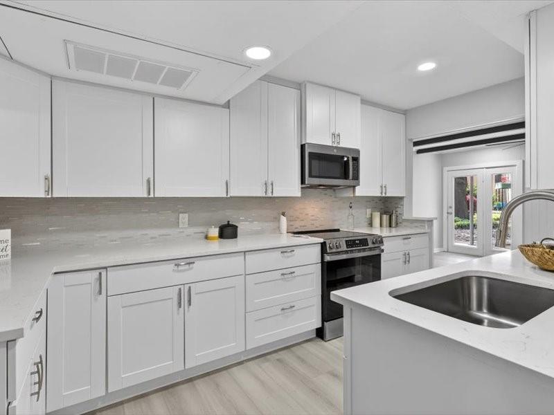 University Place Condo - Residential