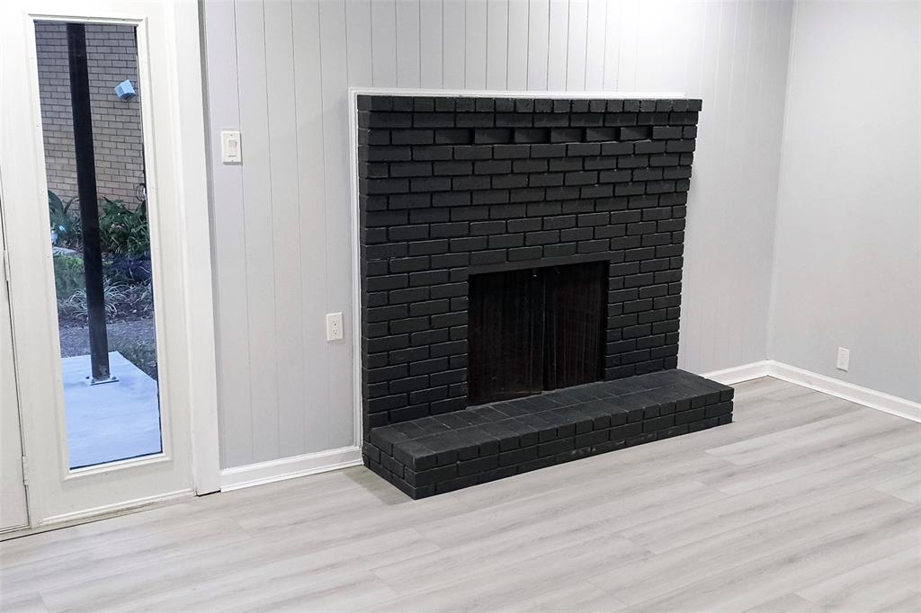 University Place Condo - Residential