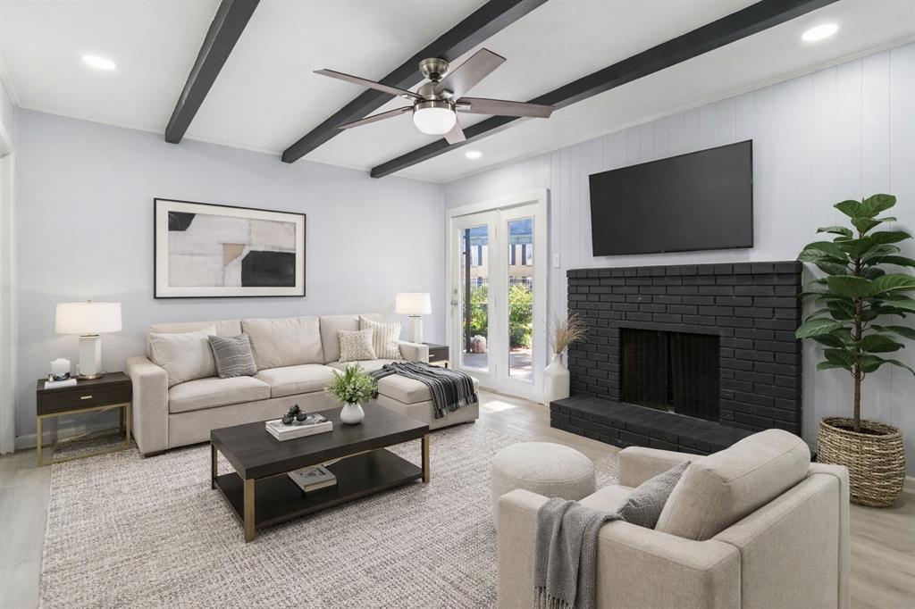 University Place Condo - Residential