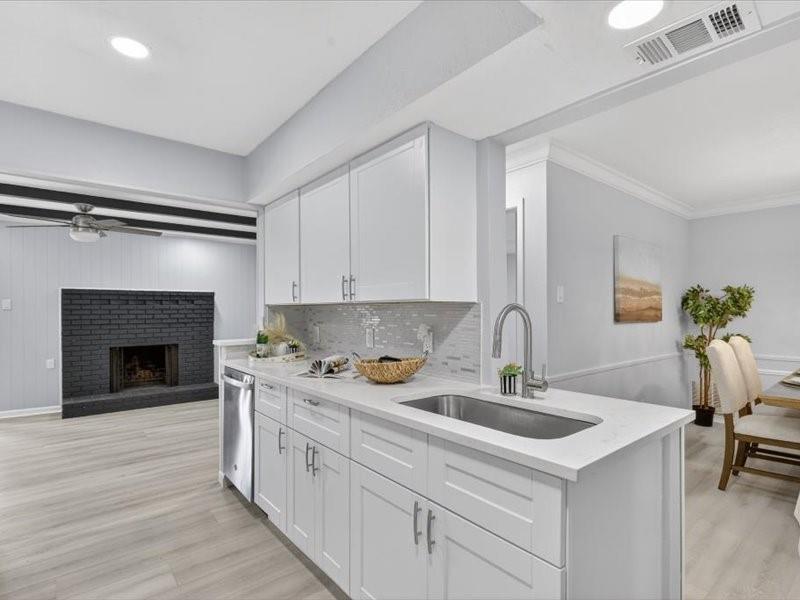 University Place Condo - Residential