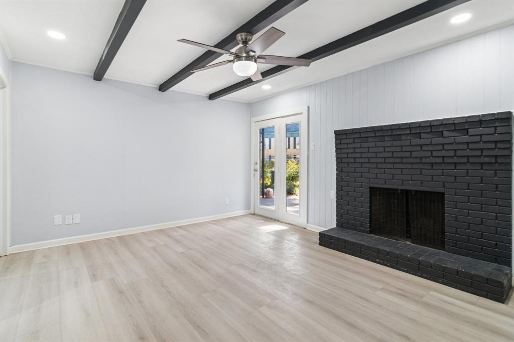 University Place Condo - Residential