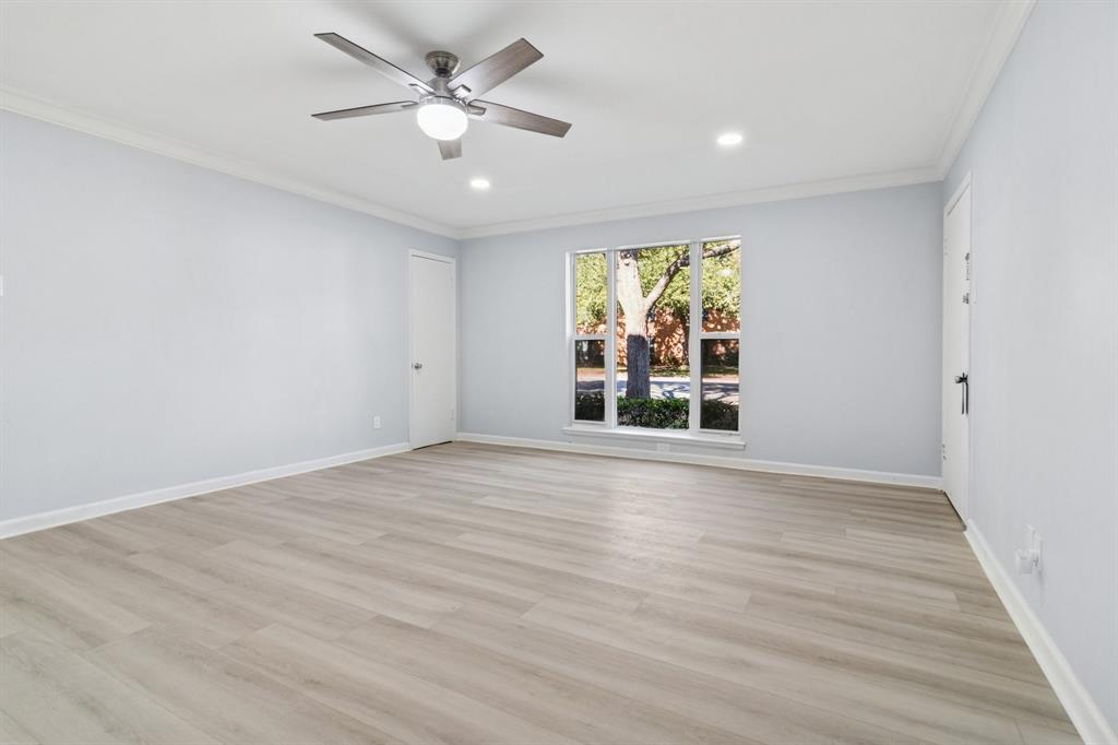 University Place Condo - Residential