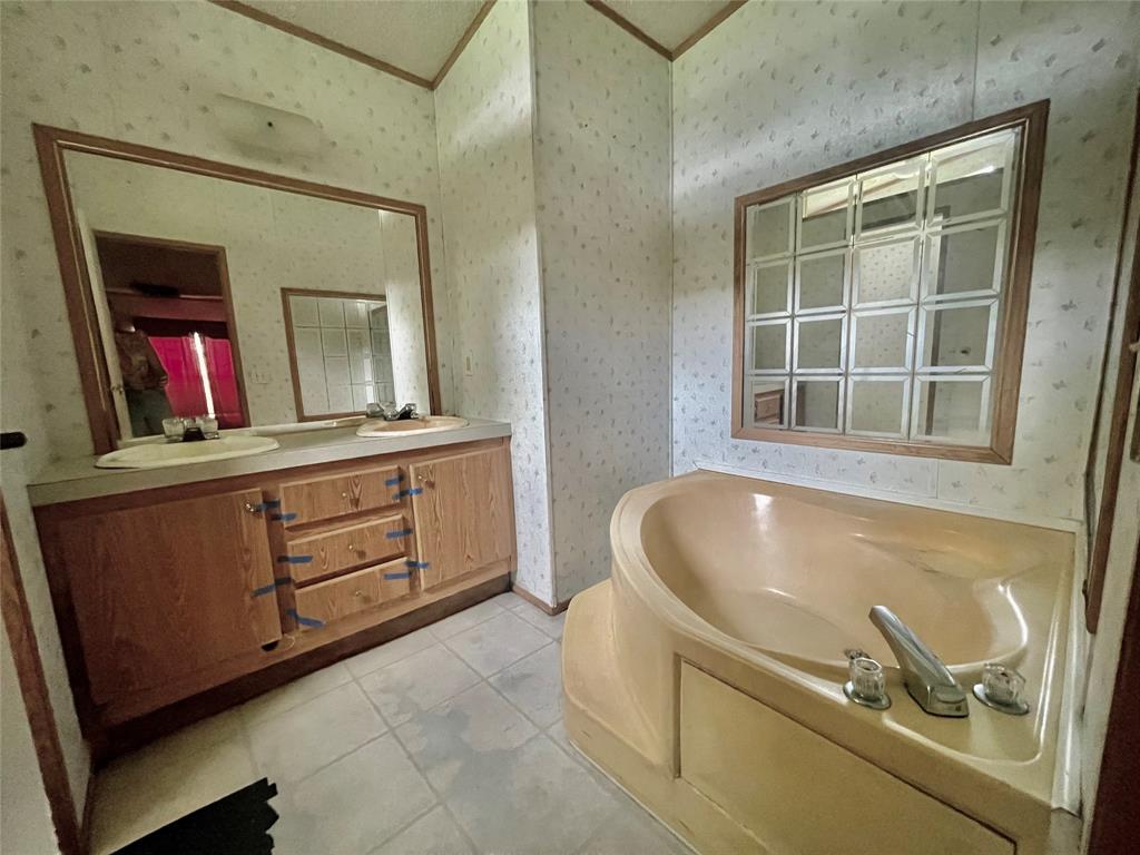 ABST: 292, SUR: R GILES - Residential