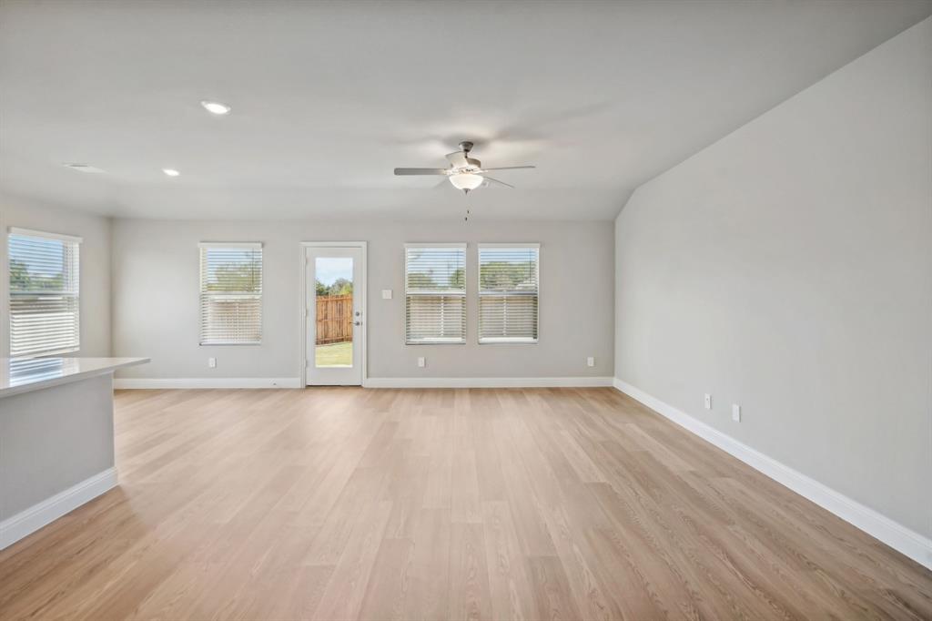 Lakehaven - Residential