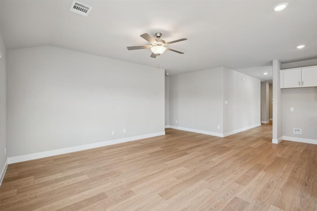 Lakehaven - Residential