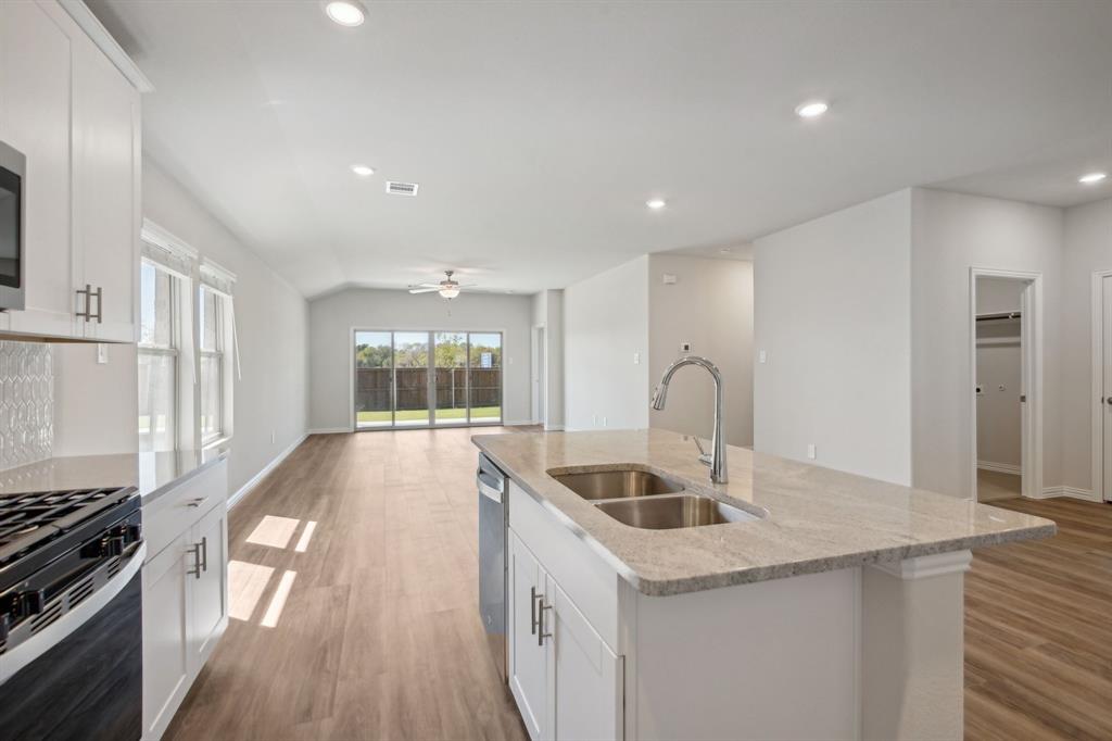 Lakehaven - Residential