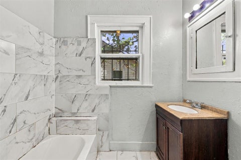 Tiny photo for 2114 lyle Avenue, Waco, TX 76708 (MLS # 21397057)
