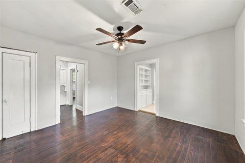 Tiny photo for 2114 lyle Avenue, Waco, TX 76708 (MLS # 21397057)