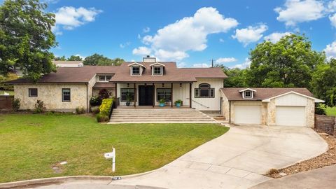 734 Monssen Parkway Dallas TX 75224